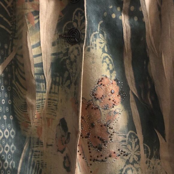 B.L.E.U. Tan Sueded Polyester Jacket Crop Length Raglan Sleeves Floral Print - Picture 2 of 7